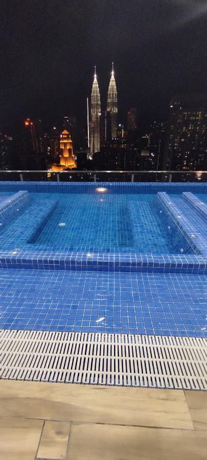 Colony By Infinitum Suites Service Klcc Куала-Лумпур Экстерьер фото